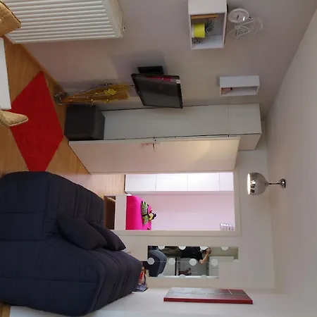 Nid Douillet A Appartement *